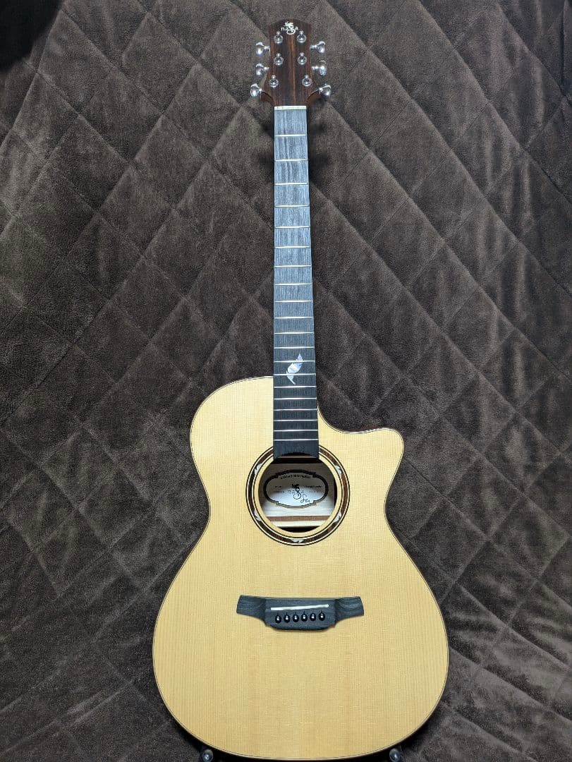 Naga Guitars　G-08OOC