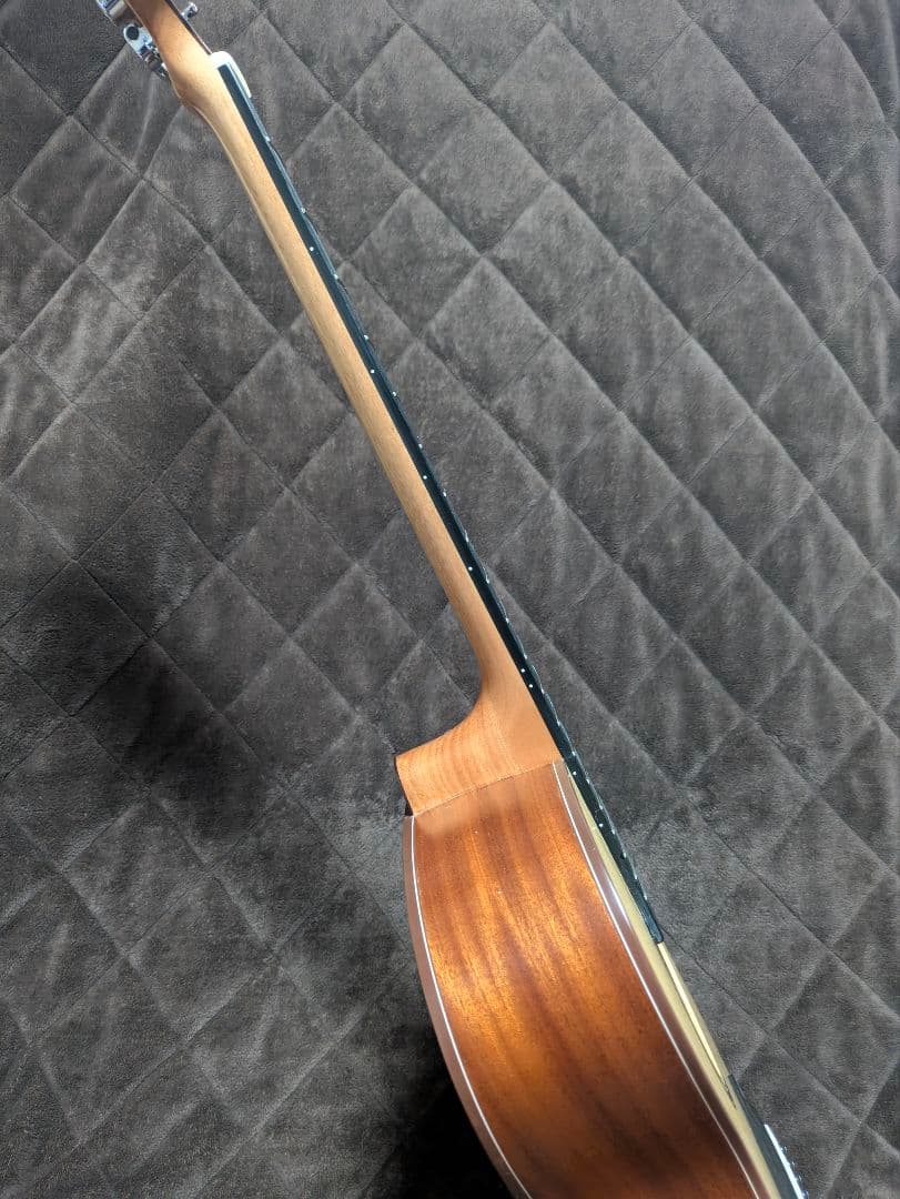 Naga Guitars　G-08OOC