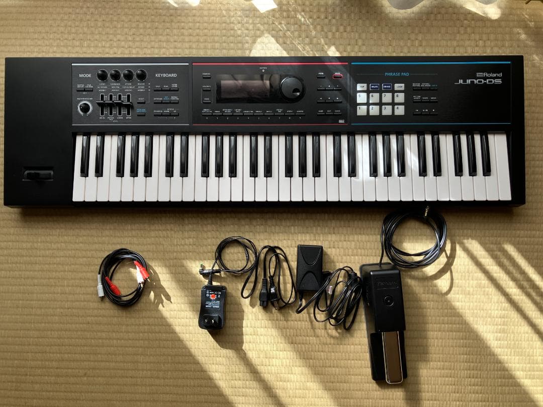 鍵盤楽器 Roland JUNO-DS 61