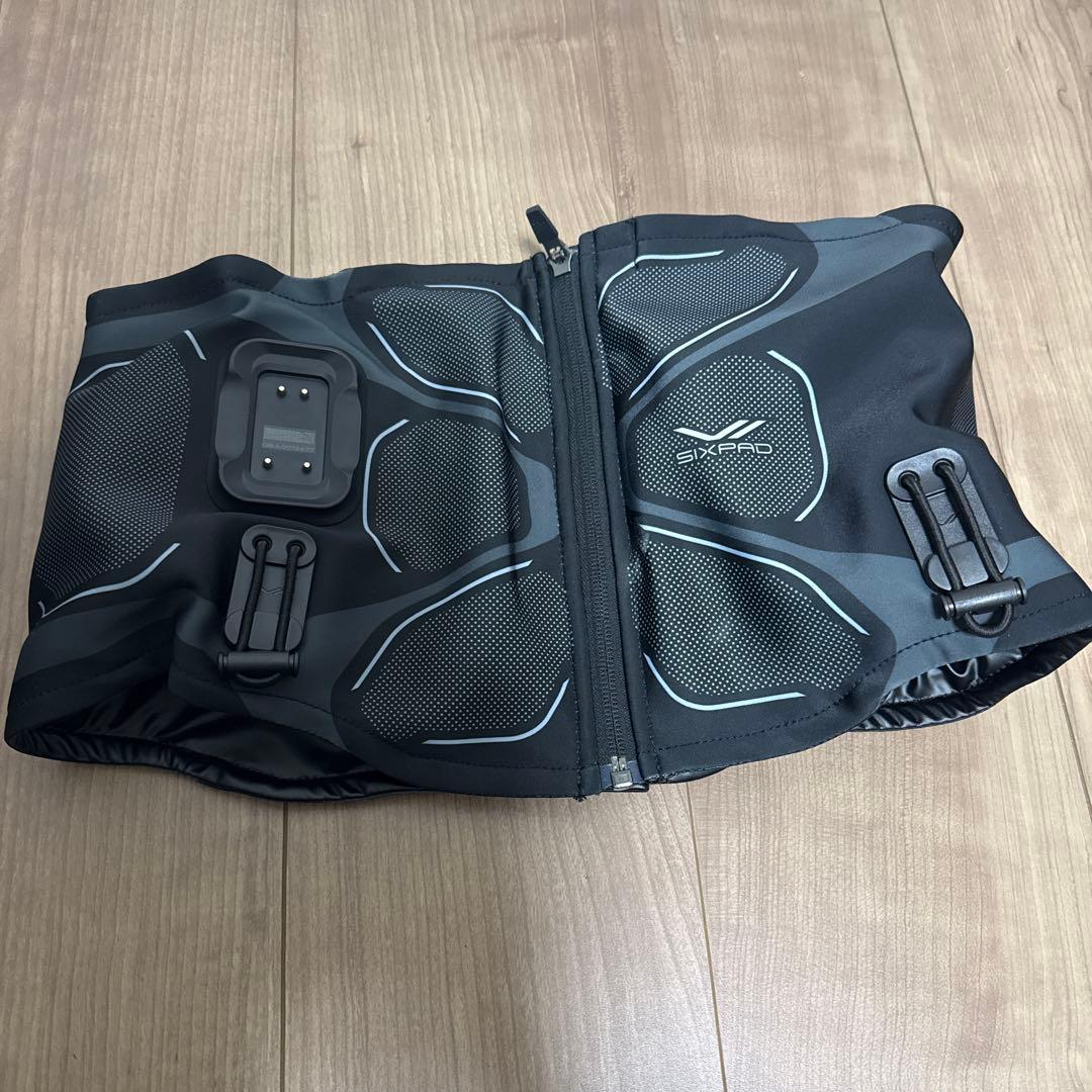 【中古】シックスパッド コアベルト 2 Mサイズ　専用コントローラー付