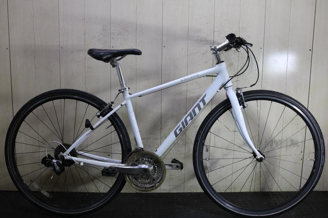 GIANT ESCAPE R3 700C アルミ 24速 430mm 白クロス