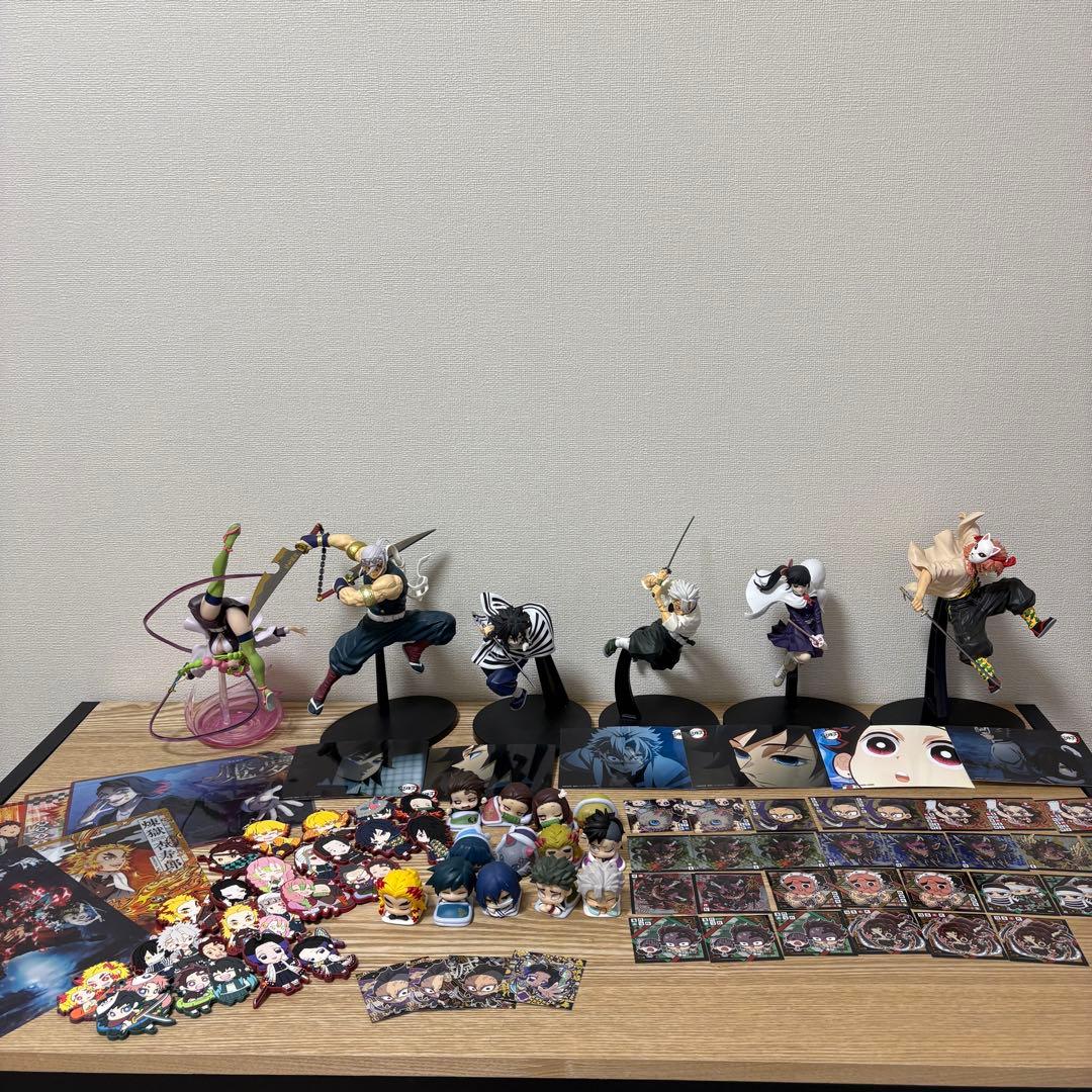鬼滅の刃　グッズまとめ売り　フィギュア　カード　にふぉるめ