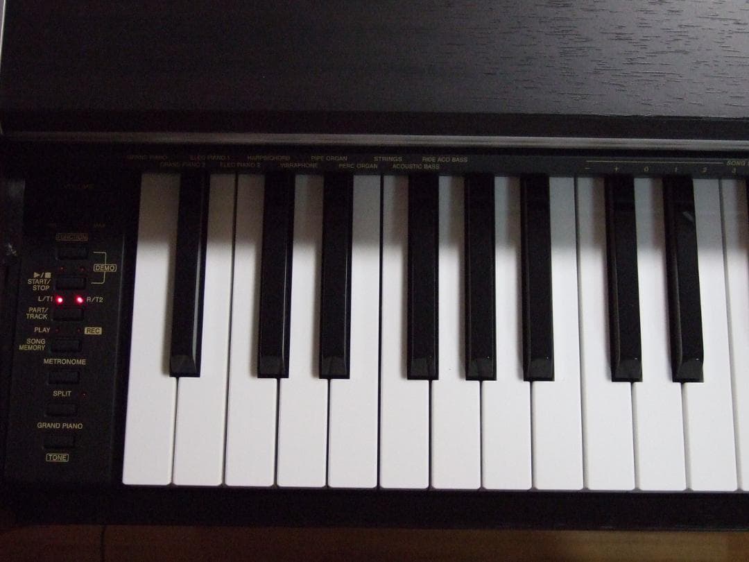 電子ピアノ CASIO Privia PX-700 88鍵盤 送料込み