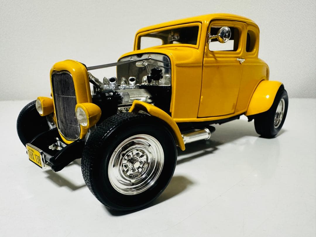 アーテル/'32Fordフォード Deuceデュース アメグラ 1/18 ルース