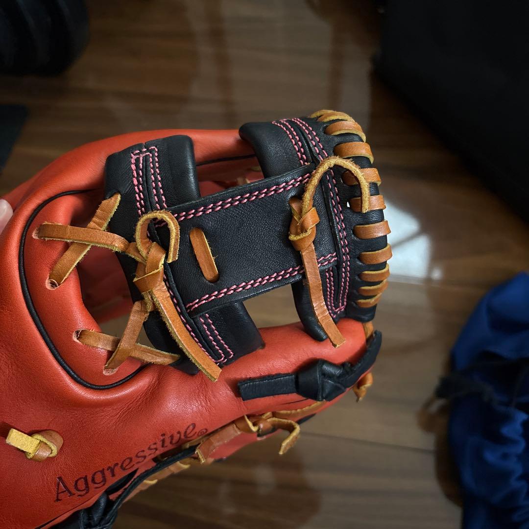 スラッガー　内野手用軟式オーダーグローブ
