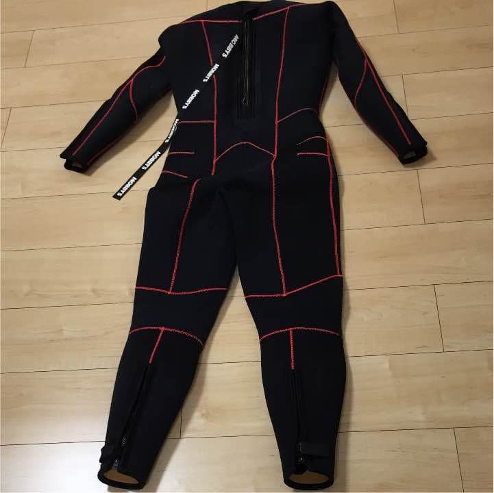 値下げ‼︎ MOBBY'S モビーズ ウェットスーツ 5㎜ 赤