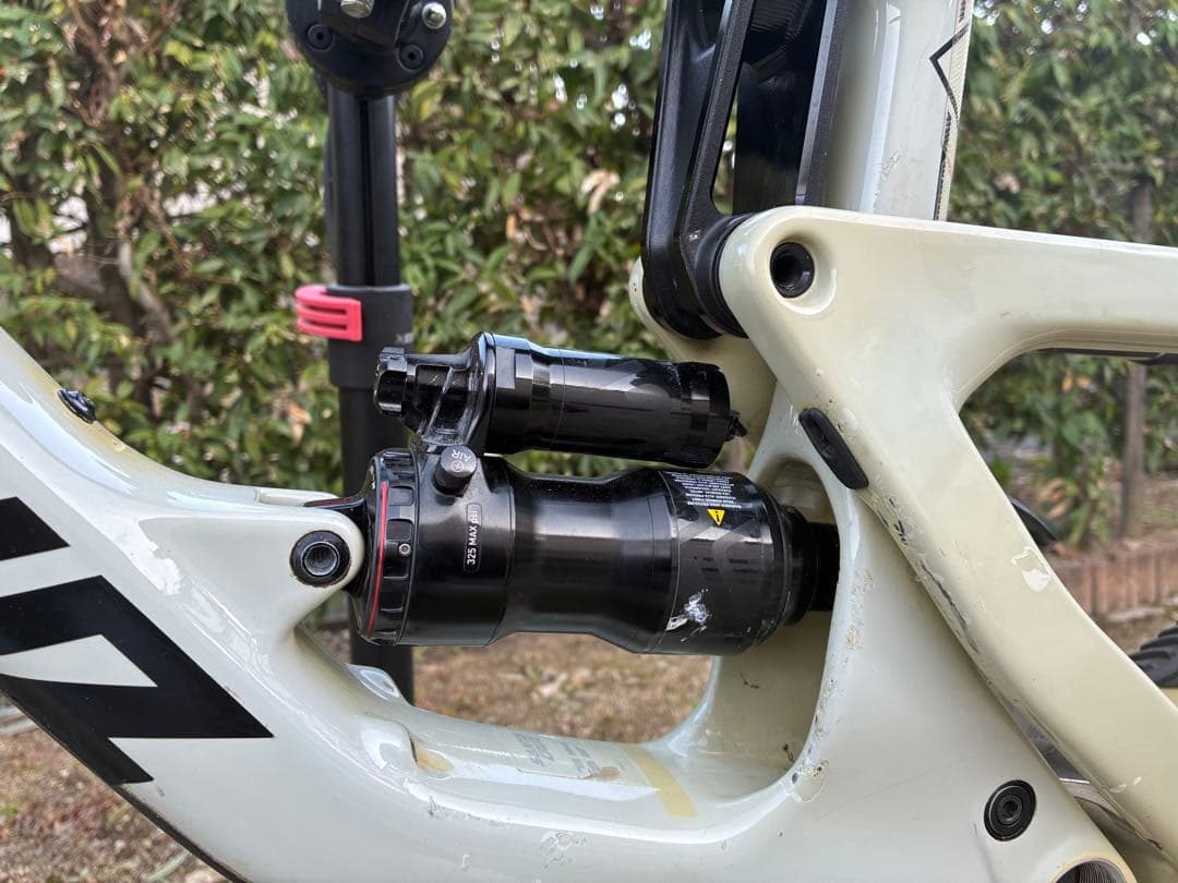 SANTA CRUZ HIGHTOWER V2 C サイズM カーボン