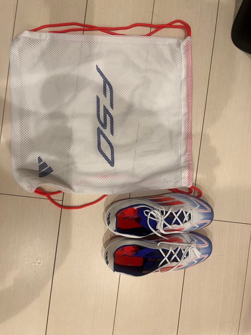 adidas スパイク