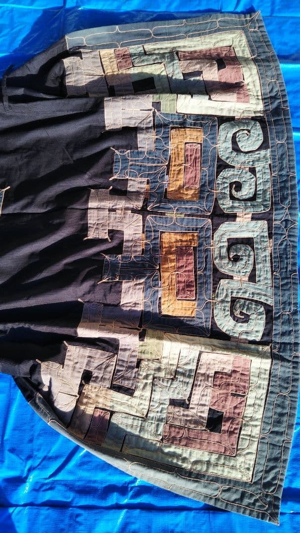 (値下げ)アイヌ民族衣裳　切り伏せ刺繍　超美品