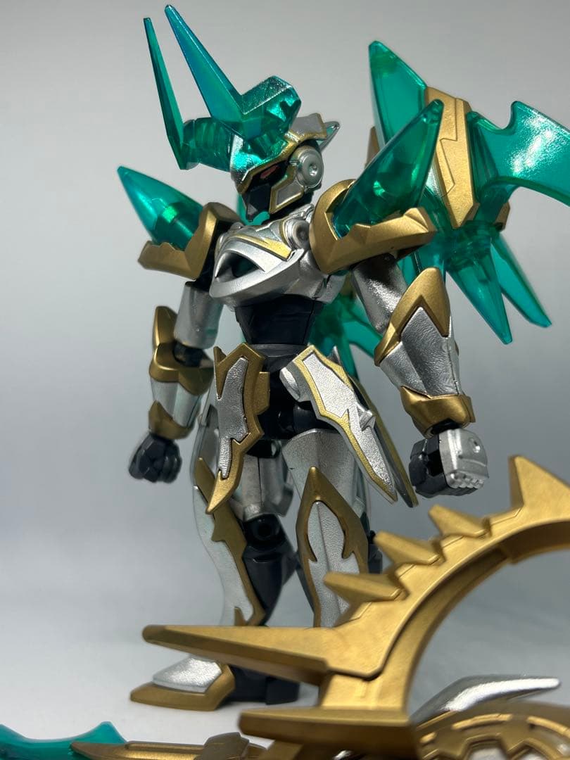 プラモデル　組立済　模型　LBX ダンボール戦機　シャドールシファー　完成品