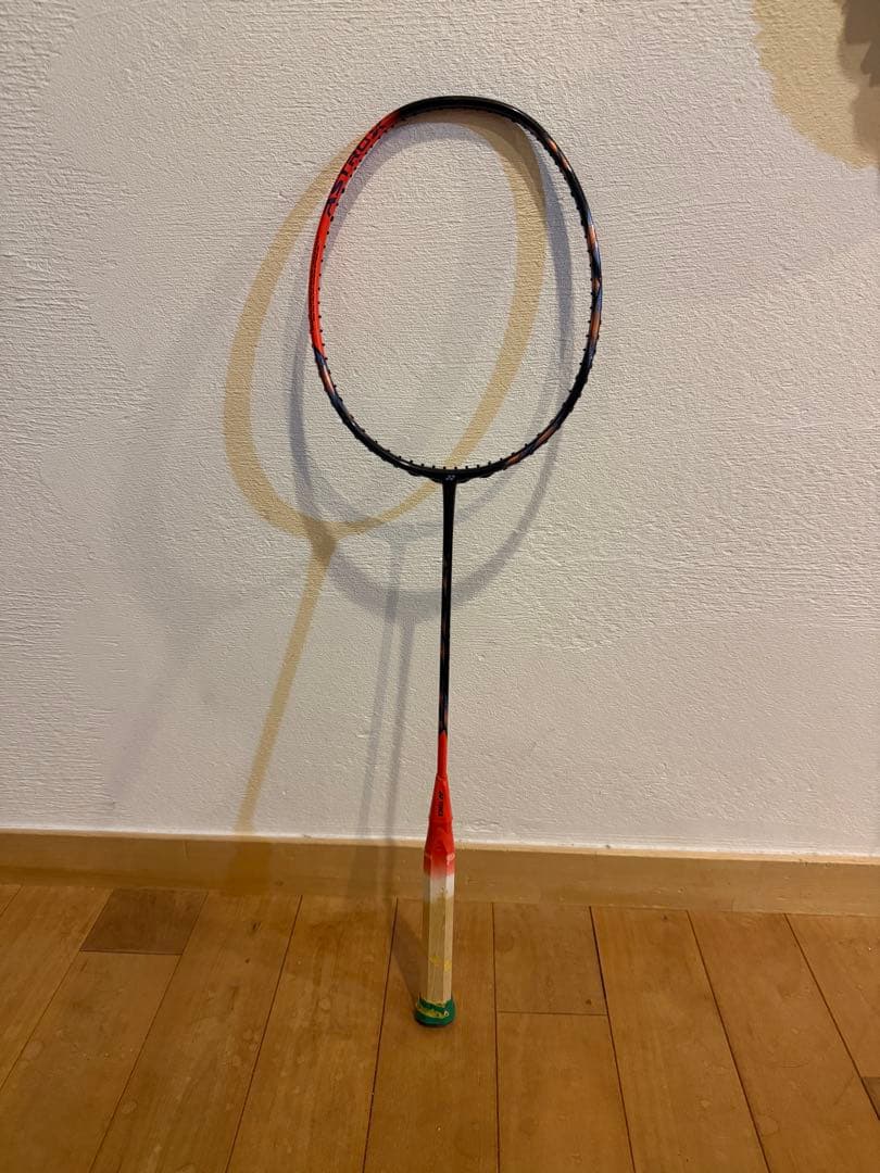 バドミントンラケットアストロクス77Pro