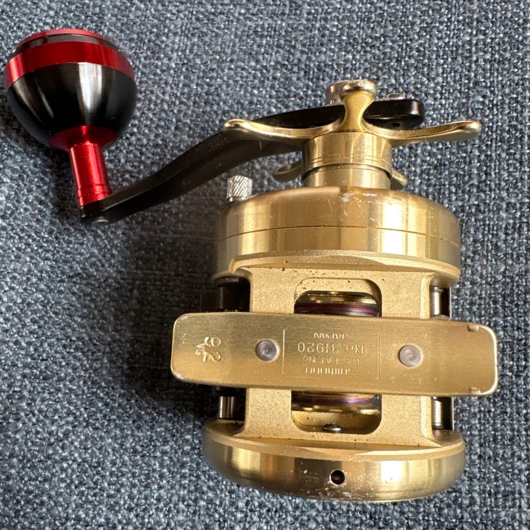 SHIMANO100xtベイトリール ゴールド 赤色ハンドル