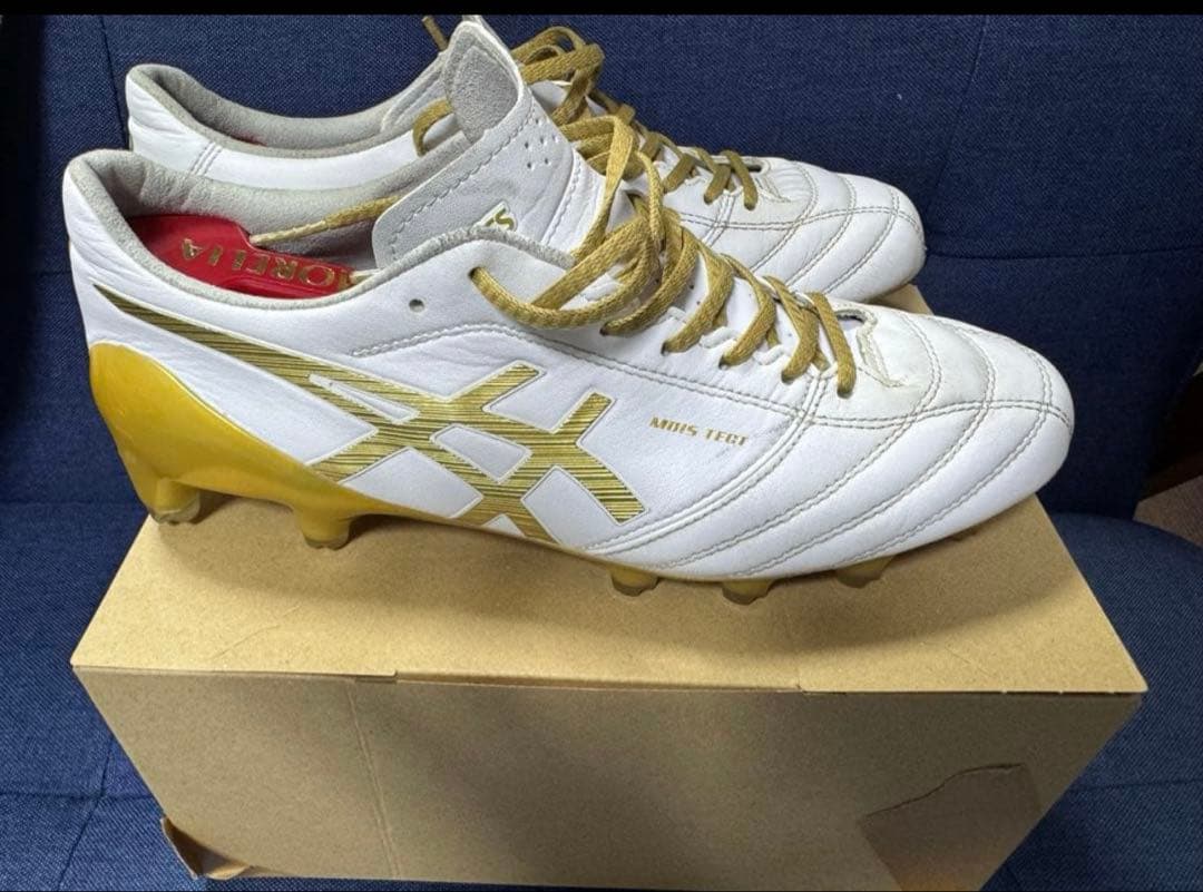 ミ*ル様 ASICS サッカースパイク　DS Light X-FLY 4ホワイト