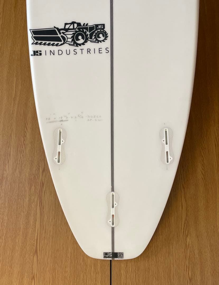 JS サーフボードXERO 5’8”