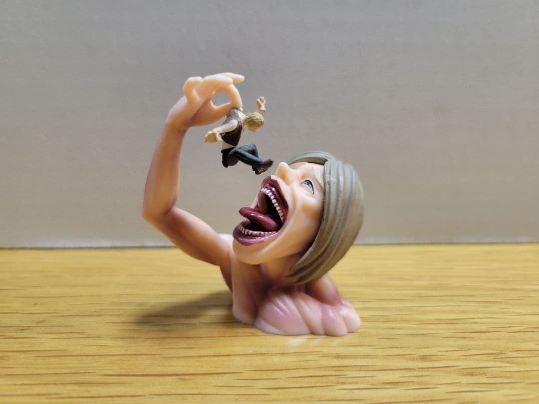 進撃の巨人 カプセル フィギュアコレクション　海洋堂 3種コンプリートセット