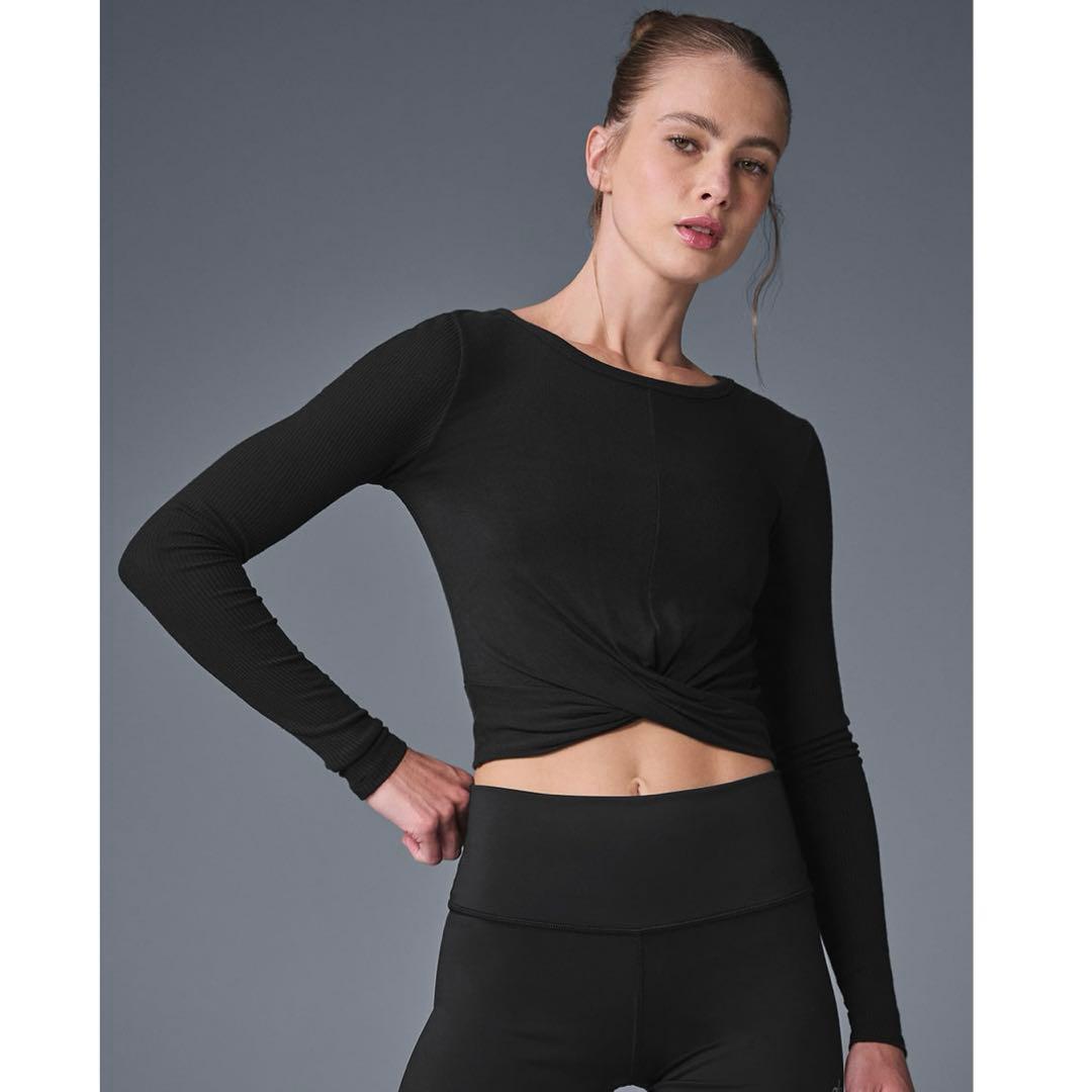 Alo yoga ロングスリーブ　トップス　長袖