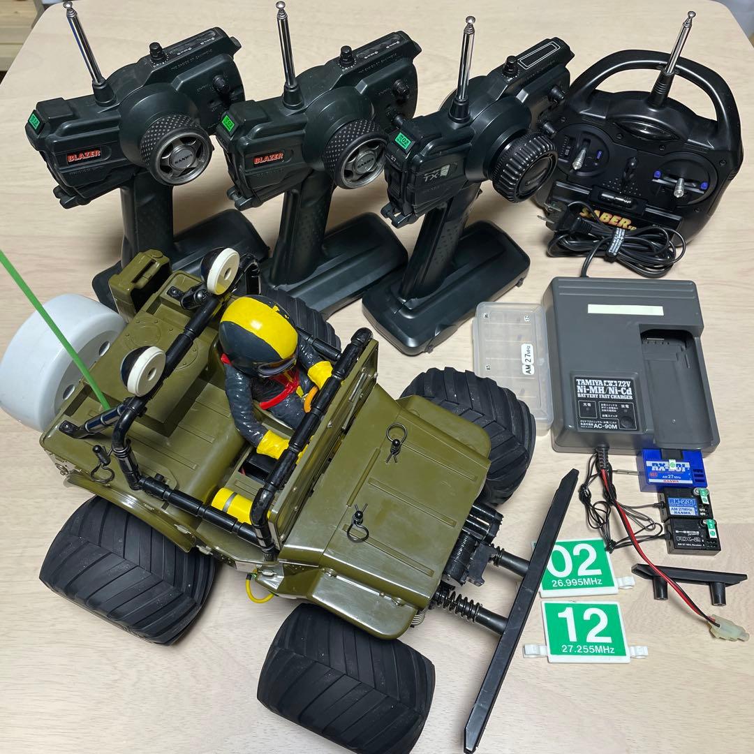 瀧*光様 ワイルドウイリー2 AM送信機4、受信機4、タミヤ充電器、BL-FOR