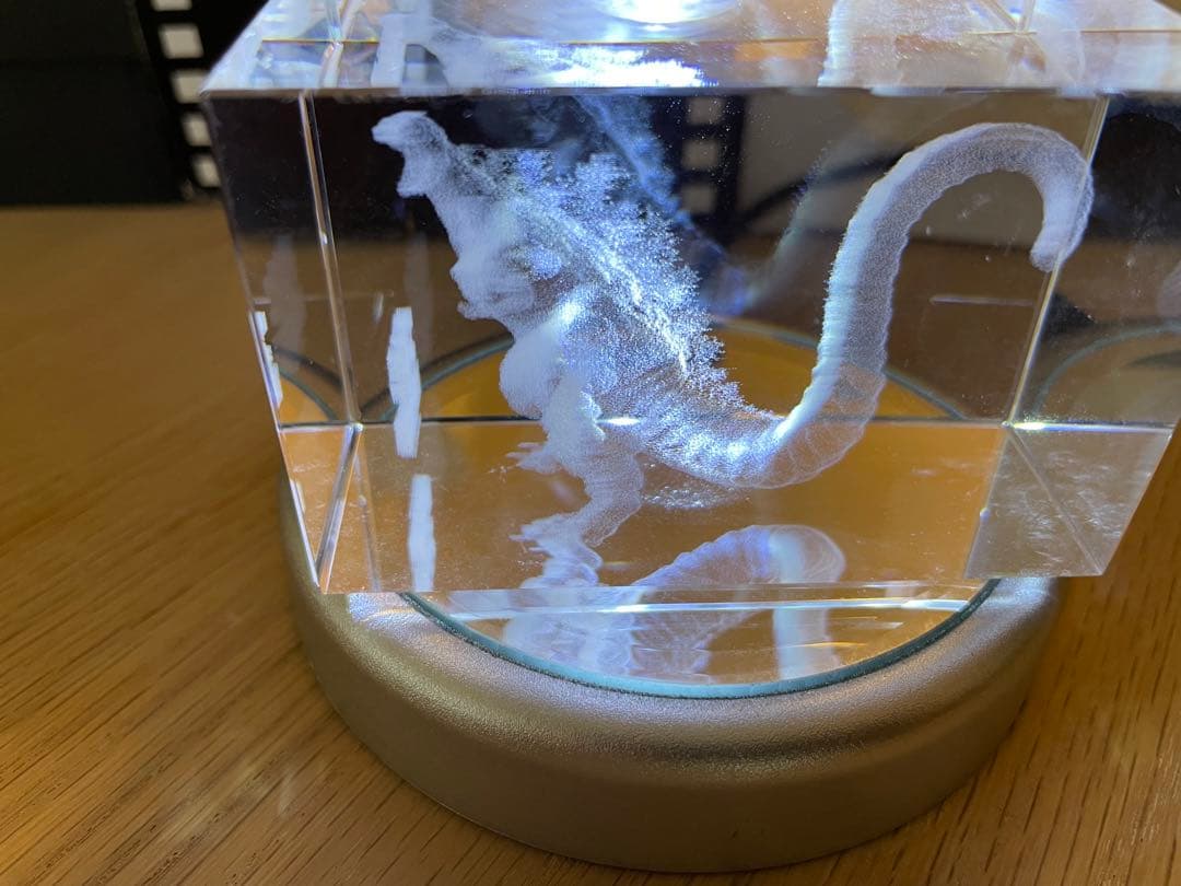 GODZILLA ゴジラ　ユニバーサルスタジオ限定　ディスプレイ照明　クリスタル