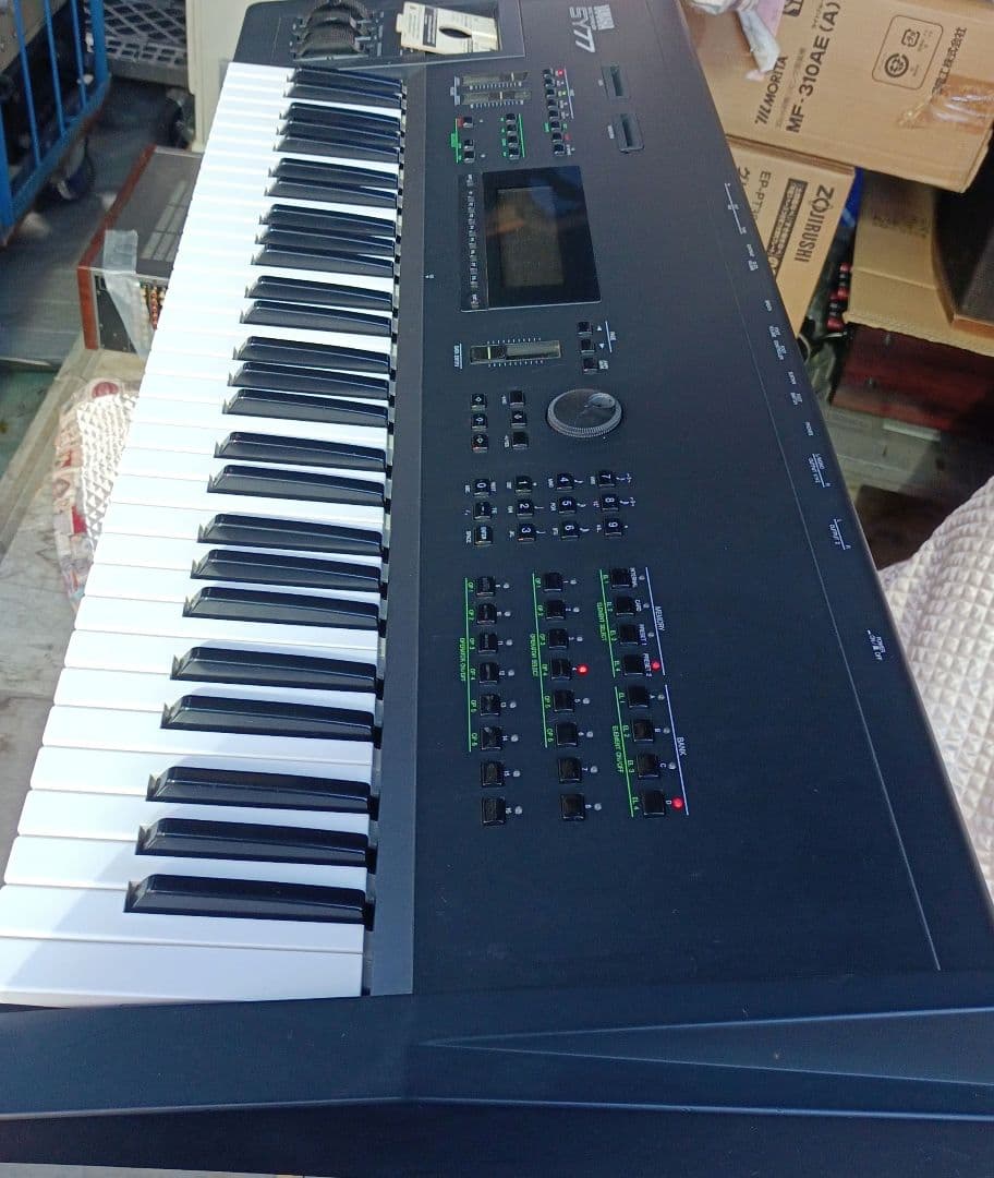 Yamaha SY77 シンセサイザー 61鍵