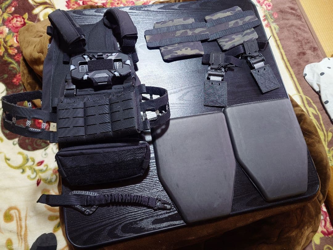 ヴォルクタクティカルギア VOLK SBPC プレートキャリア BLK
