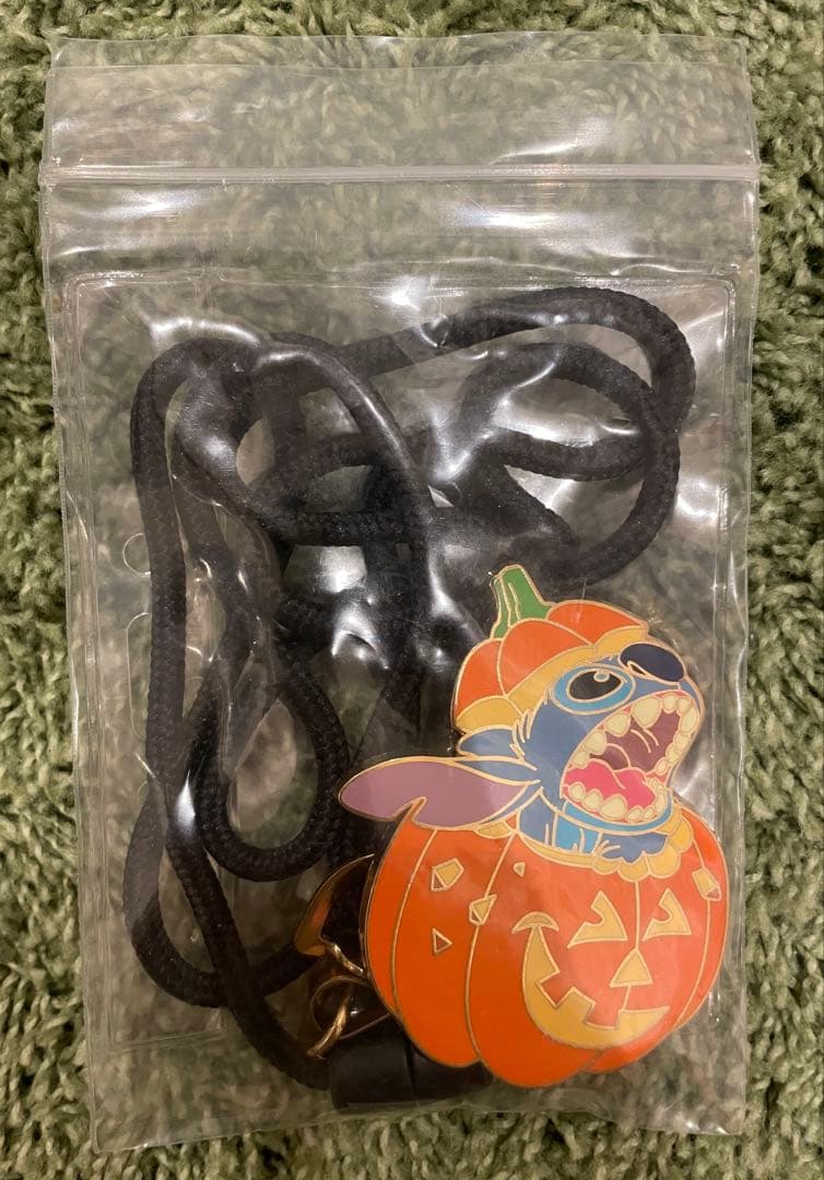 海外 ディズニーランド キャスト限定 ハロウィン ランヤード スティッチ
