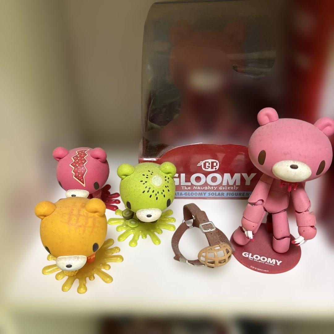 グルーミー　gloomy フィギュア　フルーツ3体と横の1体　4点セット
