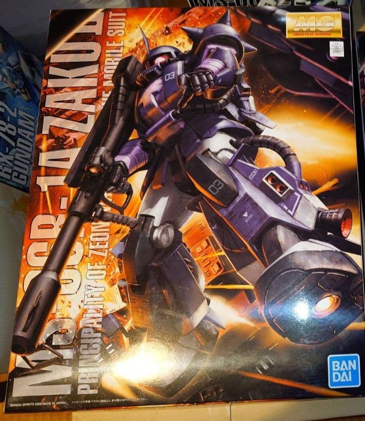 MG 1/100 MS-06R 黒い三連星ザク Ver.2.0 ガンプラ