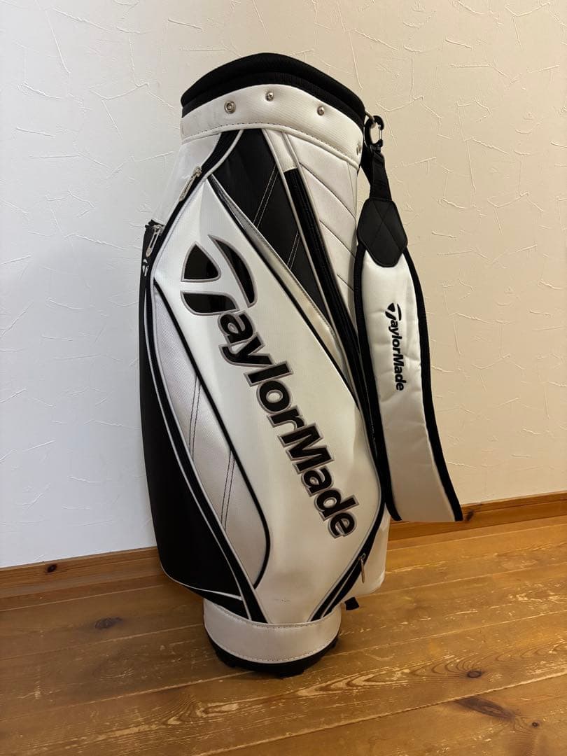 TaylorMade キャディバッグ 白黒 4分割
