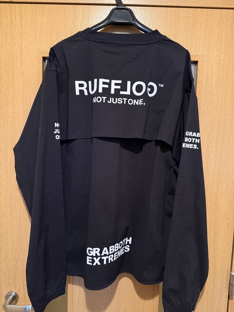 RUFFLOG ナイロンプルオーバー