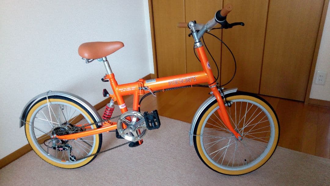 【新品未使用・室内保管・ワイヤーロック付】パーソンズ　20インチ折り畳み自転車