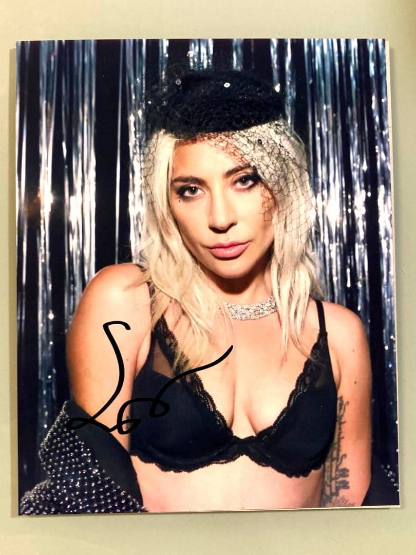 レディー・ガガ直筆サイン入り超大型写真…Lady Gaga…