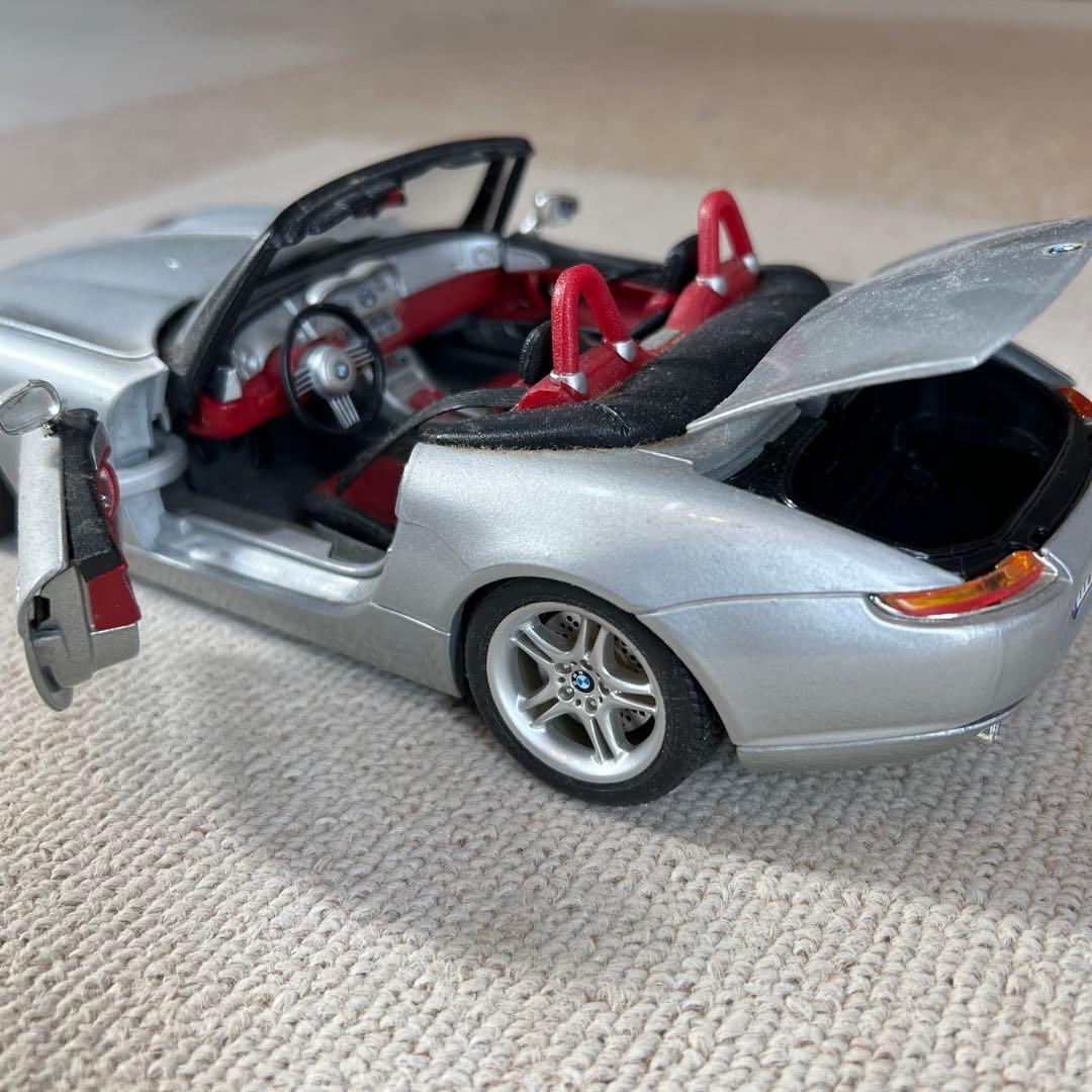  Z8 ミニカー