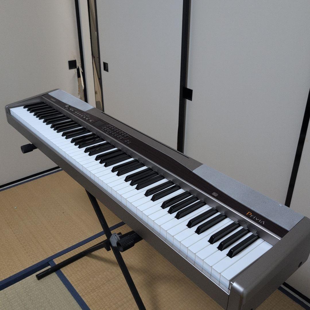 送料無料　電子ピアノ　CASIO Privia PX-500L