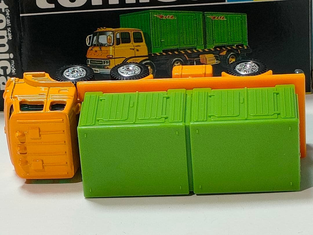黒箱トミカ 90　ふそうコンテナ運搬車　美品　日本製　デッドストック