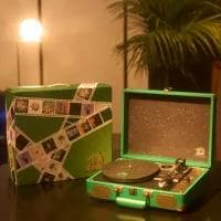 緑色 レコードプレーヤー ケース付き