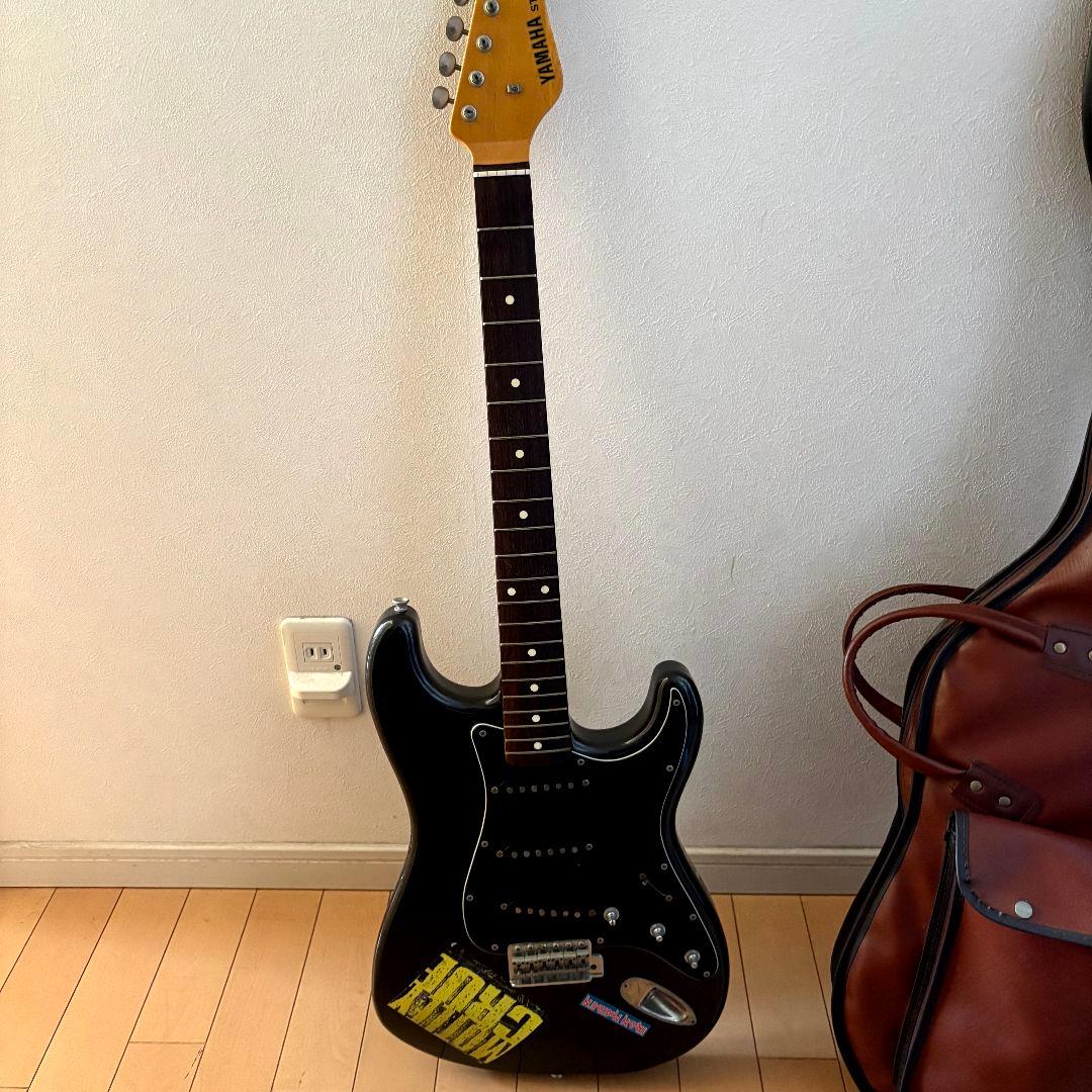 エレキギター YAMAHA ST400R
