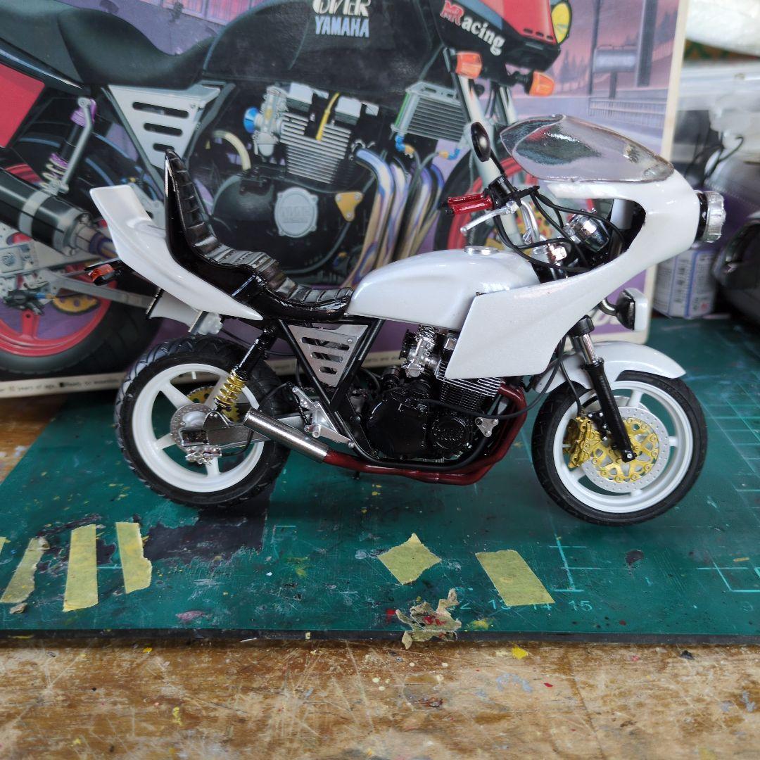 XJR400 プラモデル 族車仕様 デュアルカウル付き