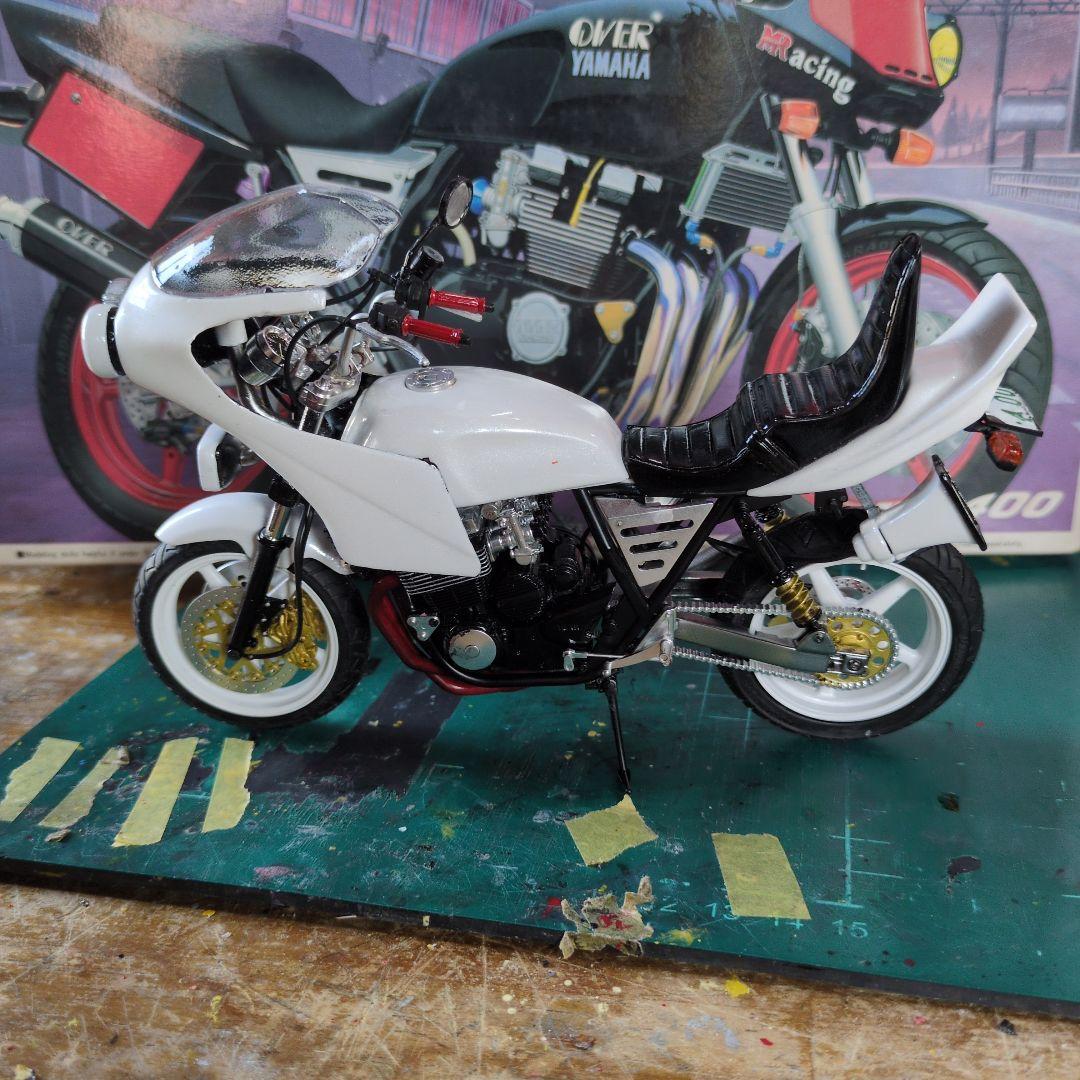 XJR400 プラモデル 族車仕様 デュアルカウル付き