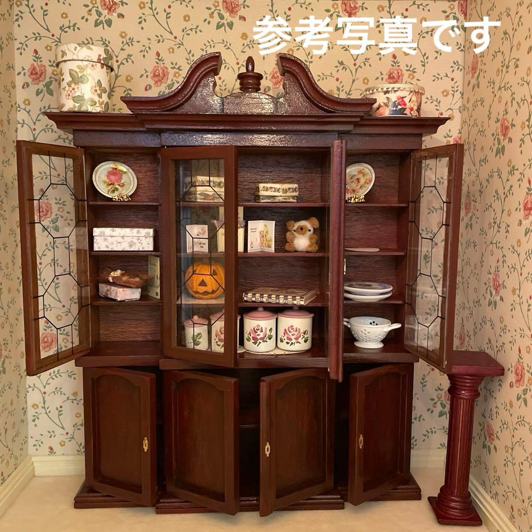 1/12ドールハウス ミニチュア●雑貨屋 アンティーク家具 リビングボード 食器