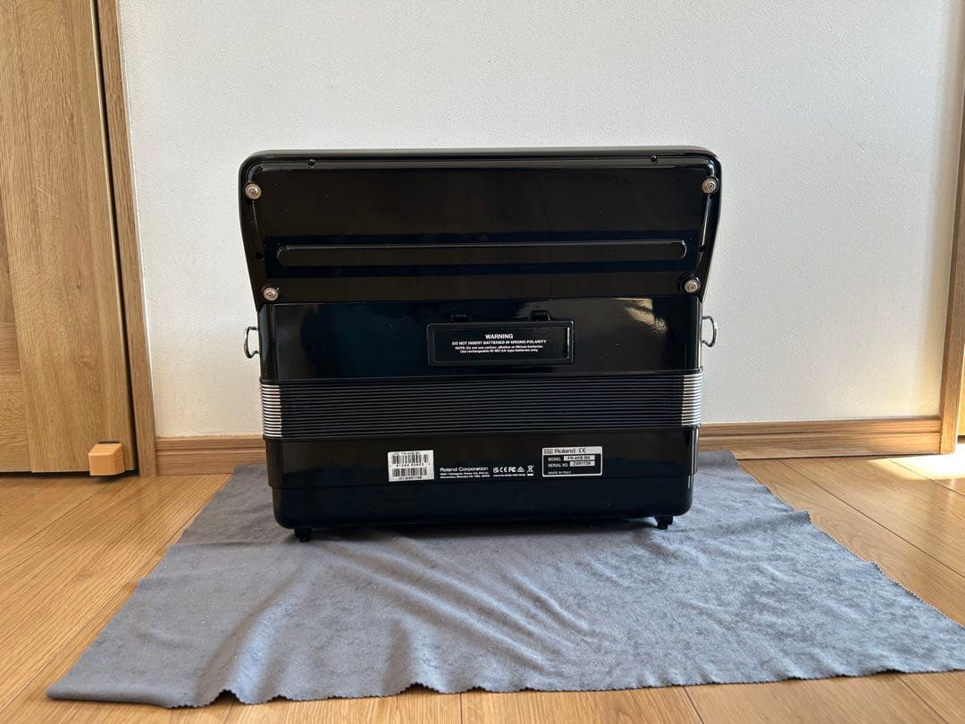 ローランド Vアコーディオン FR-4xb 週末特価