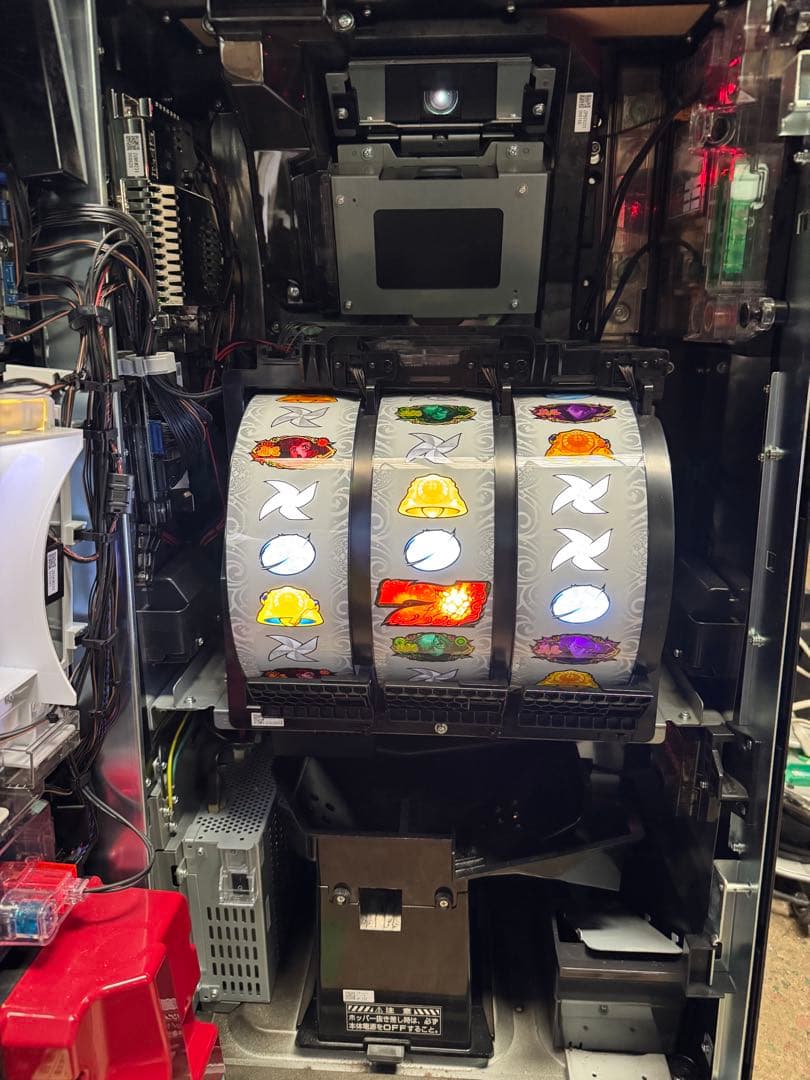 Ｓ パチスロ甲鉄城のカバネリ ＺＲ 全員集合パネル　斑点不問　パチスロ　実機