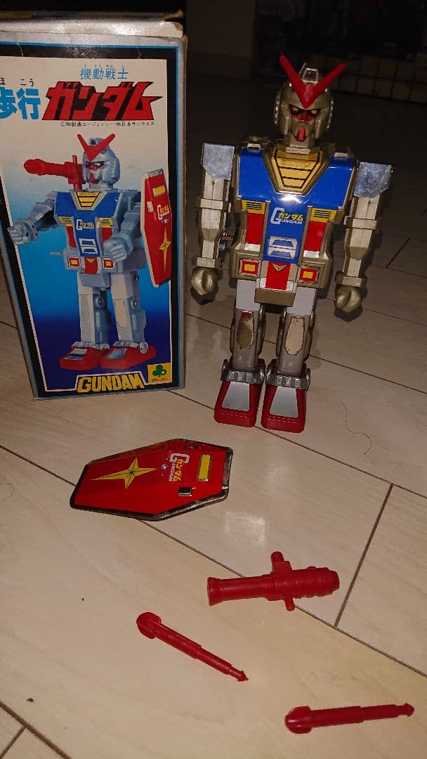 歩行ガンダム