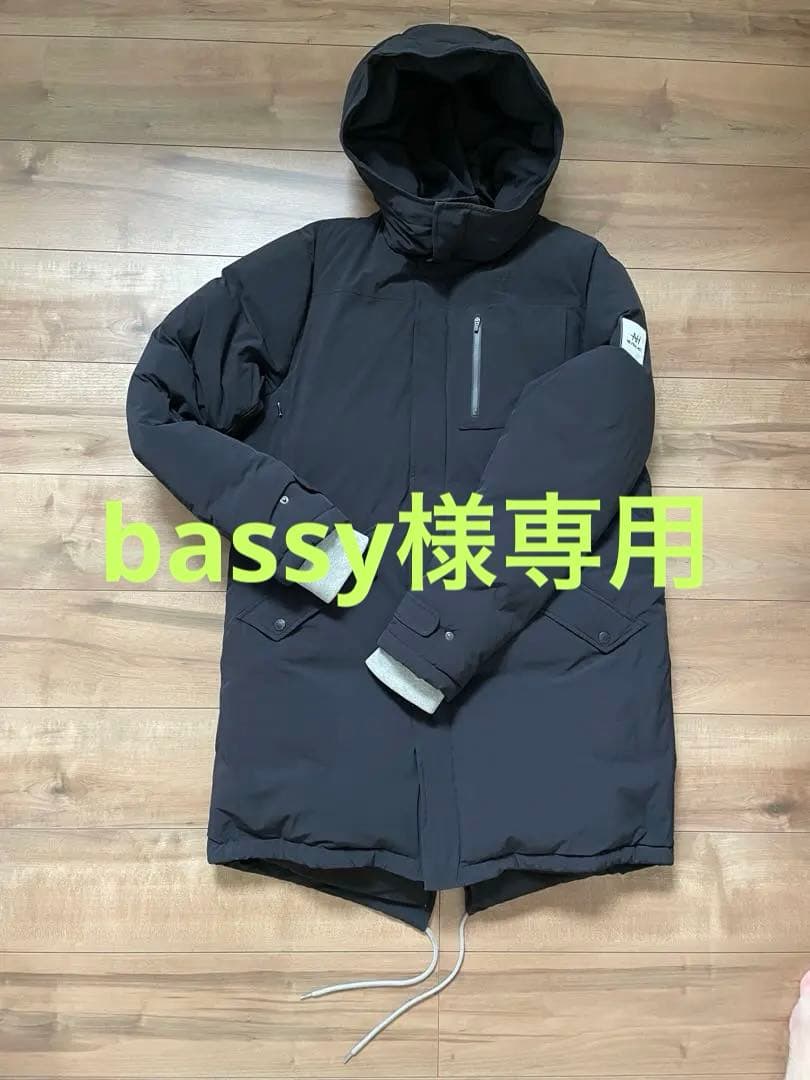 bassy　svolme NEUTRAL ACT ダウンジャケット