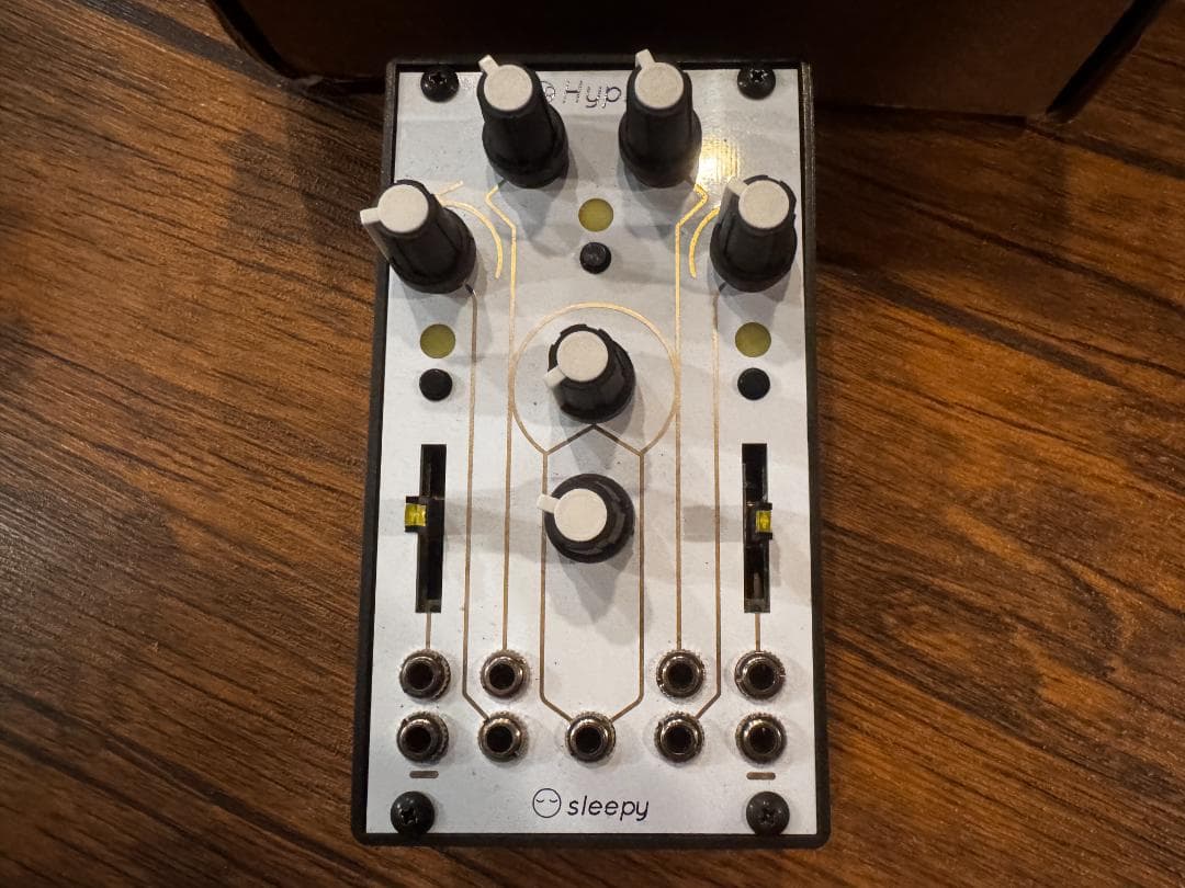 Sleepy Circuits/Hypno ビデオシンセサイザー