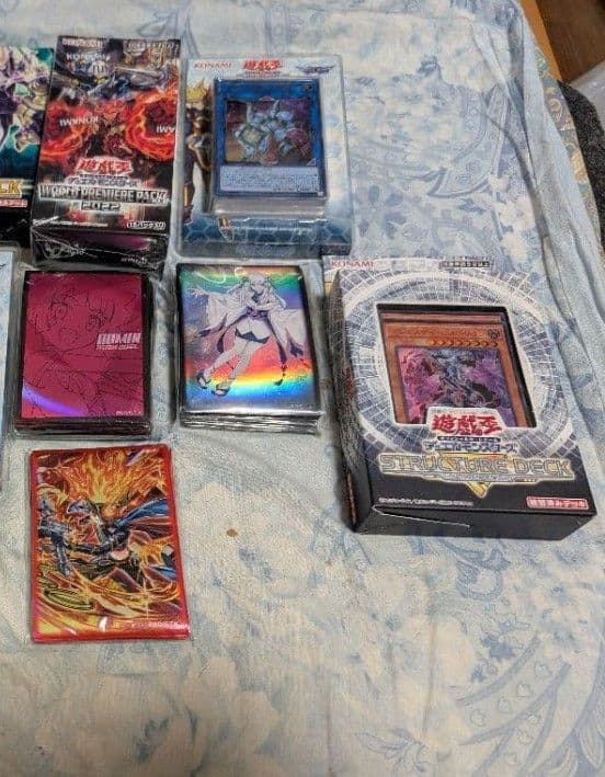 【一品限り】早い者勝ち　遊戯王　カード　引退品　約２０キロ　まとめ売り