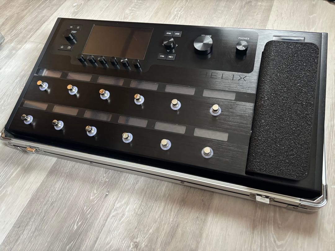 LINE6 Helix Floor エフェクターケース付き