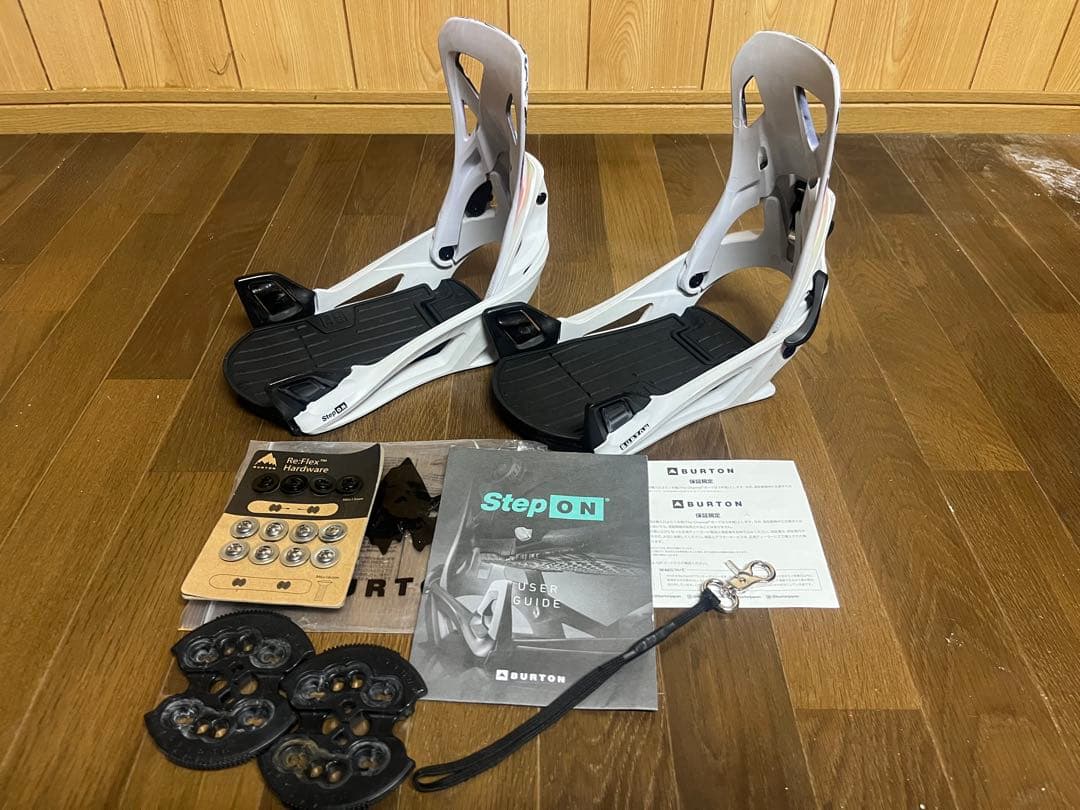 Burton Step On ビンディング メンズM ホワイト オーロラ柄