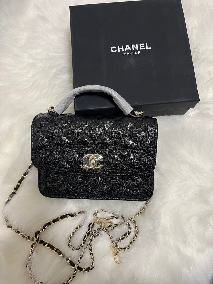 本日限定価格‼️ノベルティ　ショルダーバッグ　　CHANE
