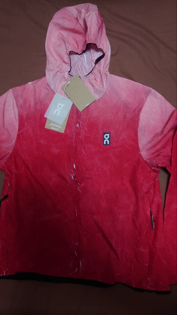 On Pace Jacket XS レッド