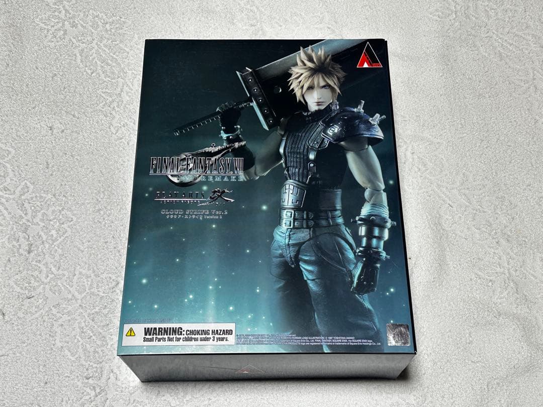 FF7リメイク　PLAY ARTS改 クラウド